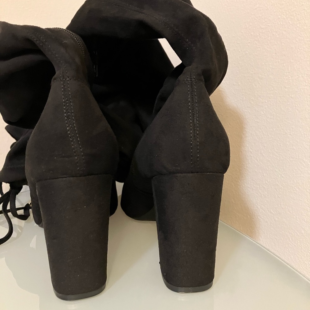 Candie’s high boots with ties. Size 10. - Picture 4 of 9